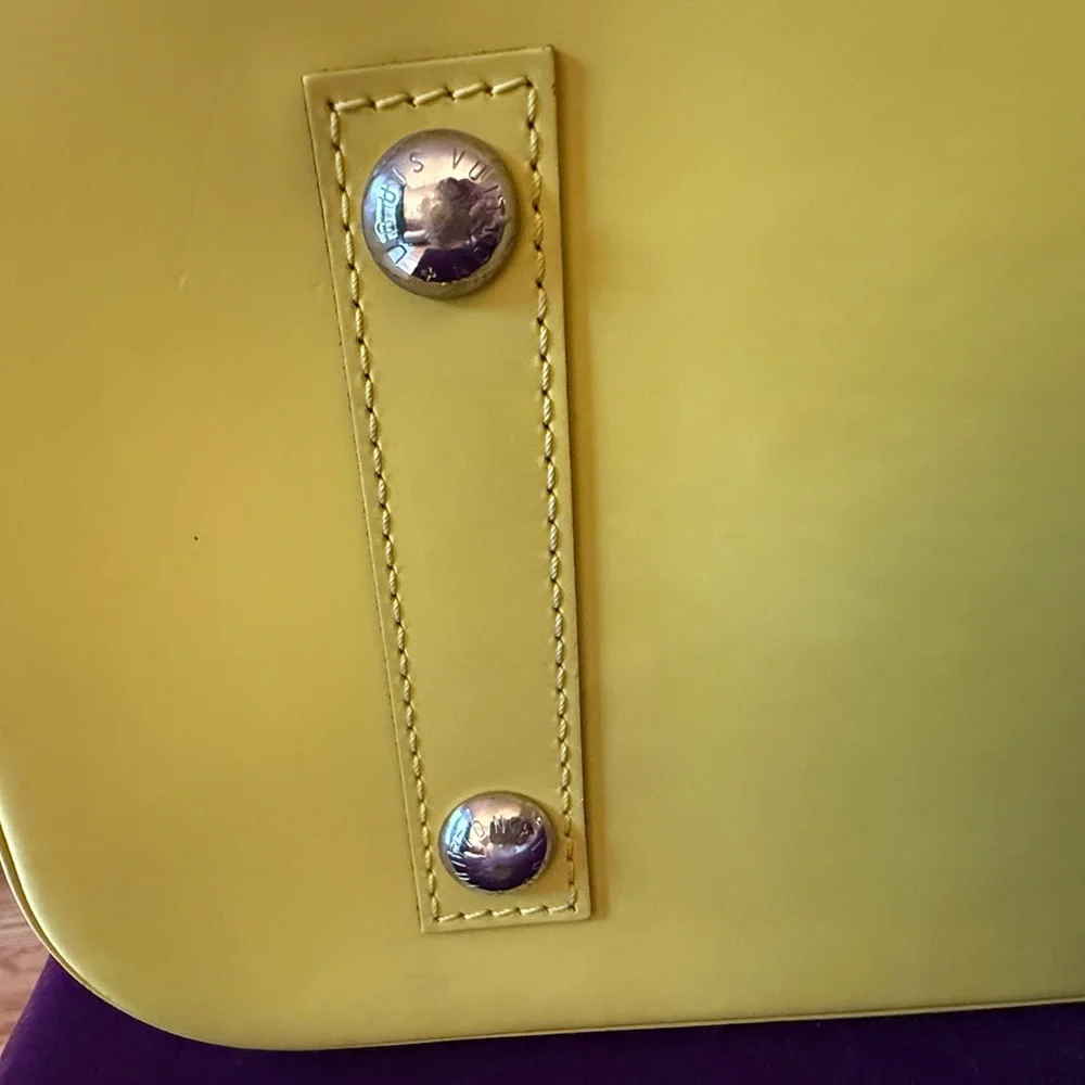 Louis Vuitton Epi Leather Alma PM Citron w/lock keys - Picture 11 of 13